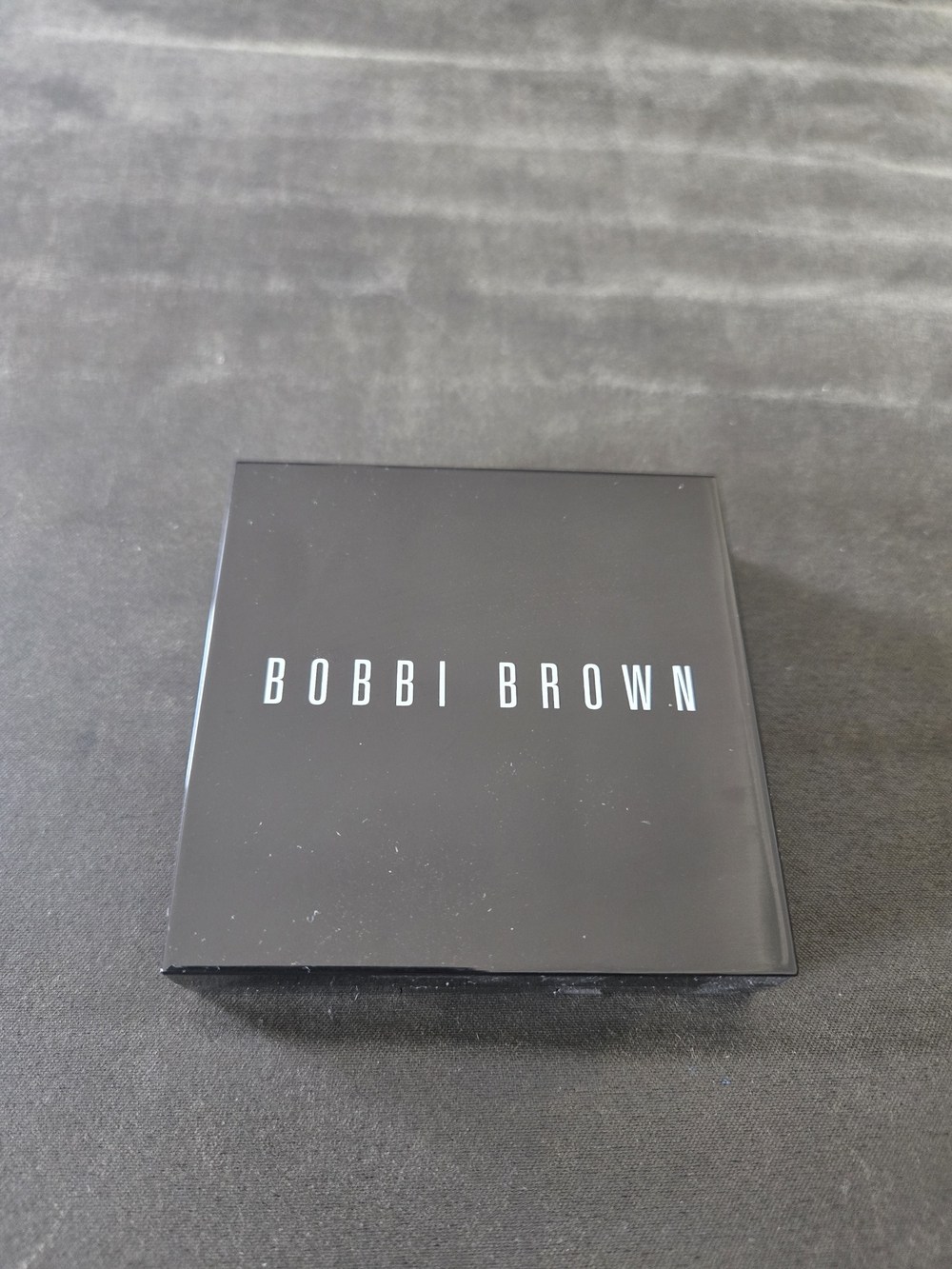 Bobbi Brown Highlighting Powder - Picture 2 of 4